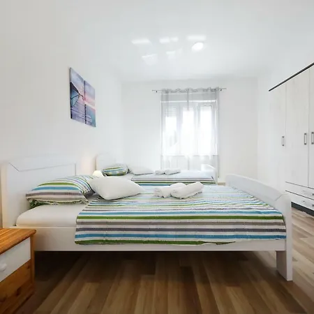 Dendo Apartment